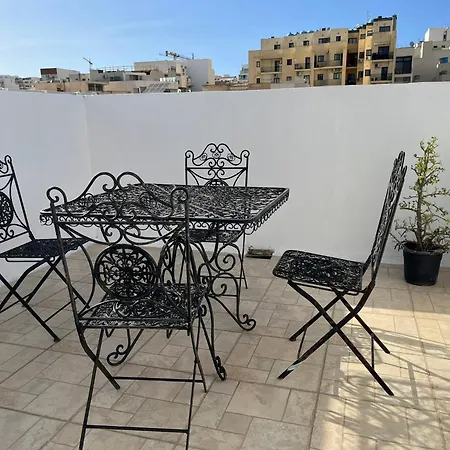 Amazing Sea View Penthouse Near Valletta 姆西达