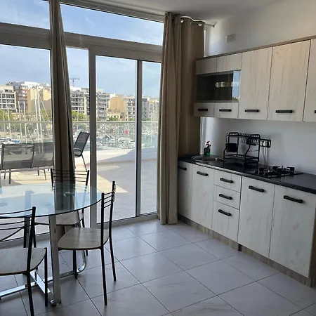 Amazing Sea View Penthouse Near Valletta *