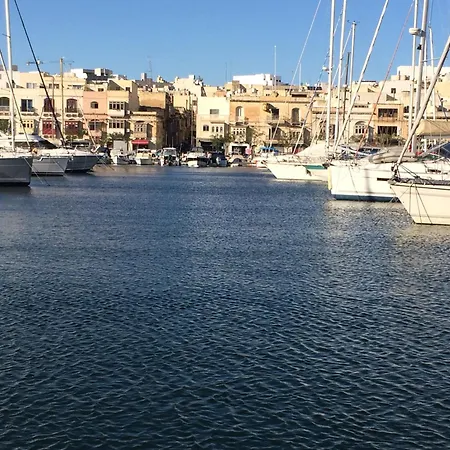 Amazing Sea View Penthouse Near Valletta *